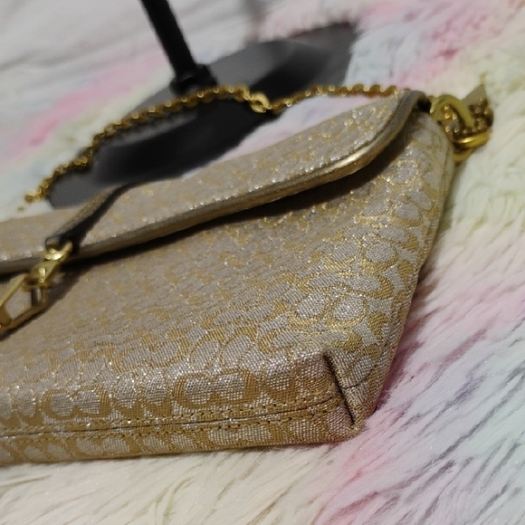 Authentic Coach Gold Shimmer Signature Canvas/Leather Vintage Demi Clip Bag - Picture 8 of 12